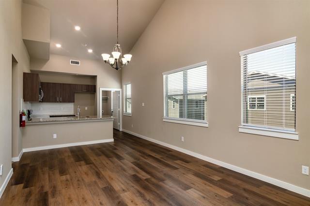 Building Photo - 655 Harvest Moon Dr