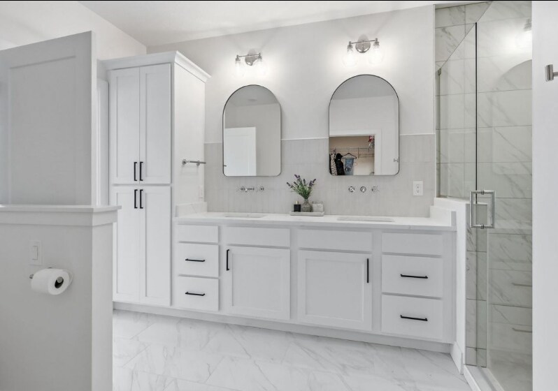 Building Photo - 1 Country Club Ct