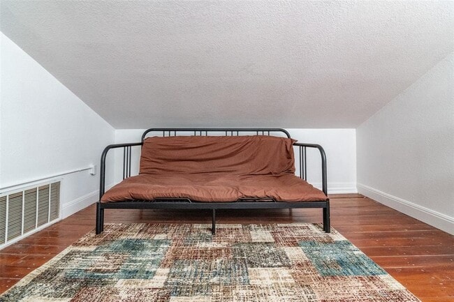 Building Photo - 1507 Holly St