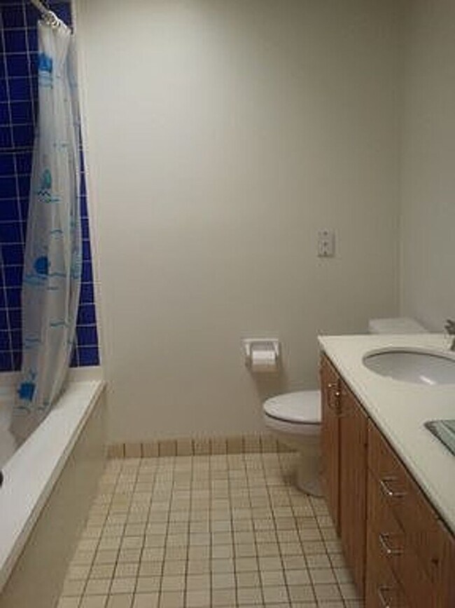 Building Photo - 3884 Fredonia Dr