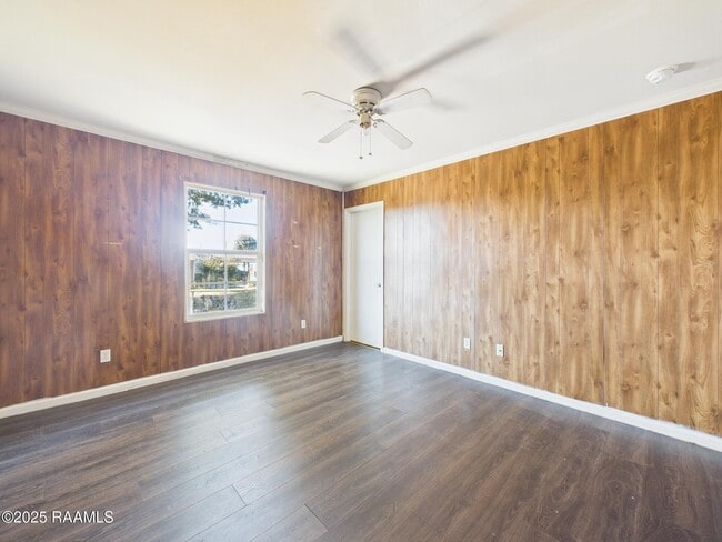 Building Photo - 125 Sternberg Dr