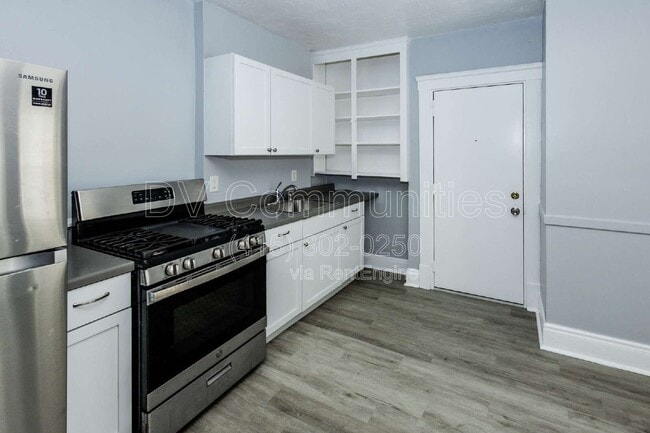 Building Photo - 1609 Lakewood Ave