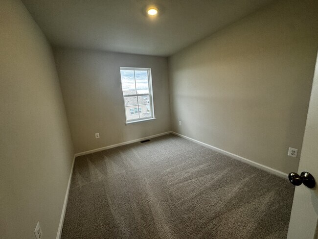 Building Photo - 109 Brashear Ct