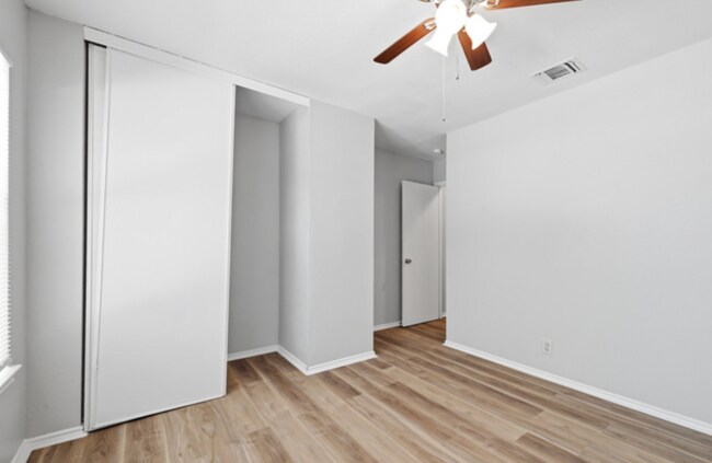 Building Photo - 13254 Wood Climb St