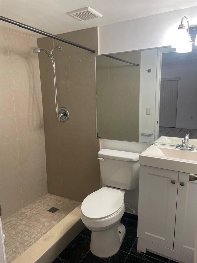 Building Photo - 7520 SW 153rd Pl
