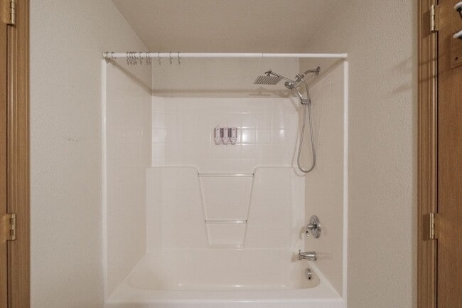 Building Photo - 5448 Siletz Ln