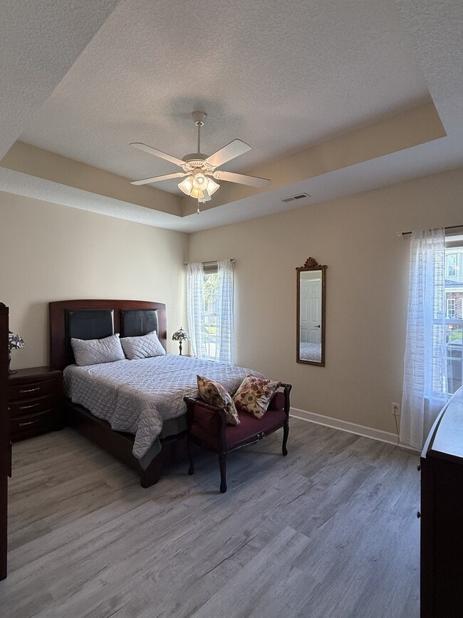 Building Photo - 101 Palm Cove Cir