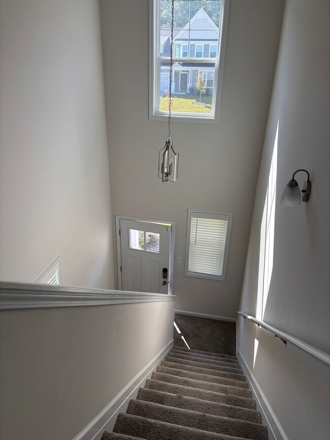 Primary Photo - 28 Harvest Moon Dr