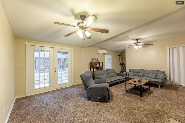 Building Photo - 234 Englewood Dr