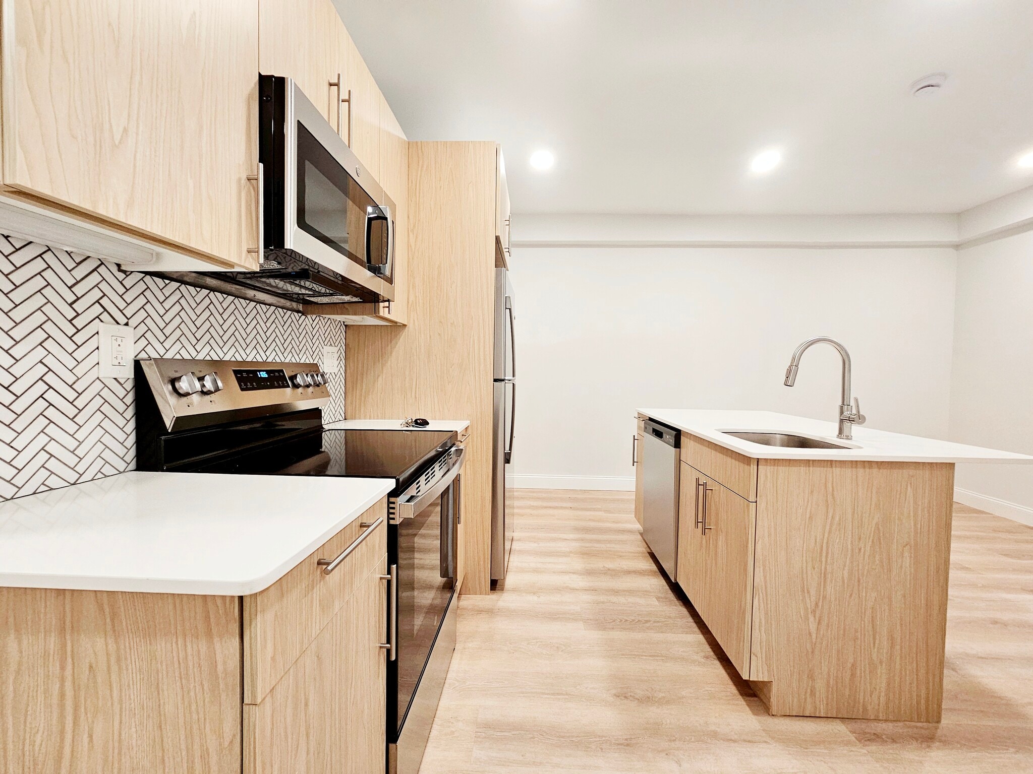 Building Photo - 501 Beacon St