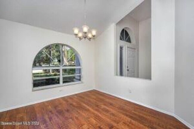 Building Photo - Great Property