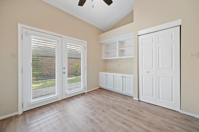 Building Photo - 3411 Valley Gardens Dr