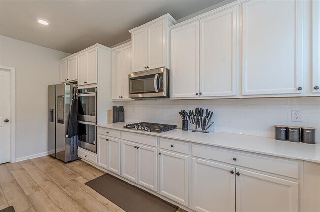 Building Photo - 4876 Elm Leaf Dr