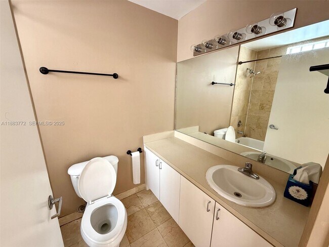 Building Photo - 1528 Drexel Ave