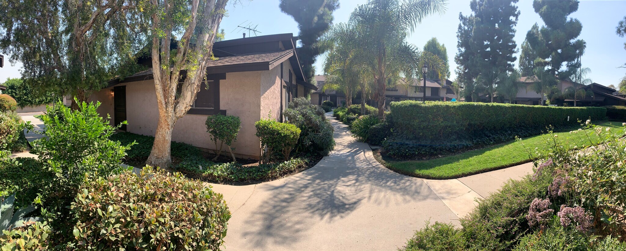 Building Photo - 7560 Corbin Ave