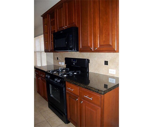 Building Photo - 30415 Deleon Fields Dr