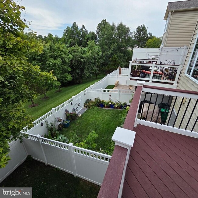 Building Photo - 4121 Chariot Way
