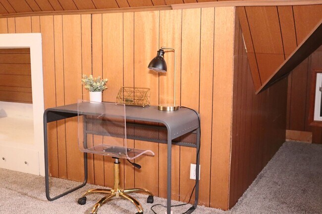 Building Photo - Comfy & Chic Council Bluffs Retreat - 2BR 1B