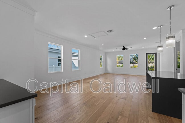Building Photo - 2345 Bahia Vista St