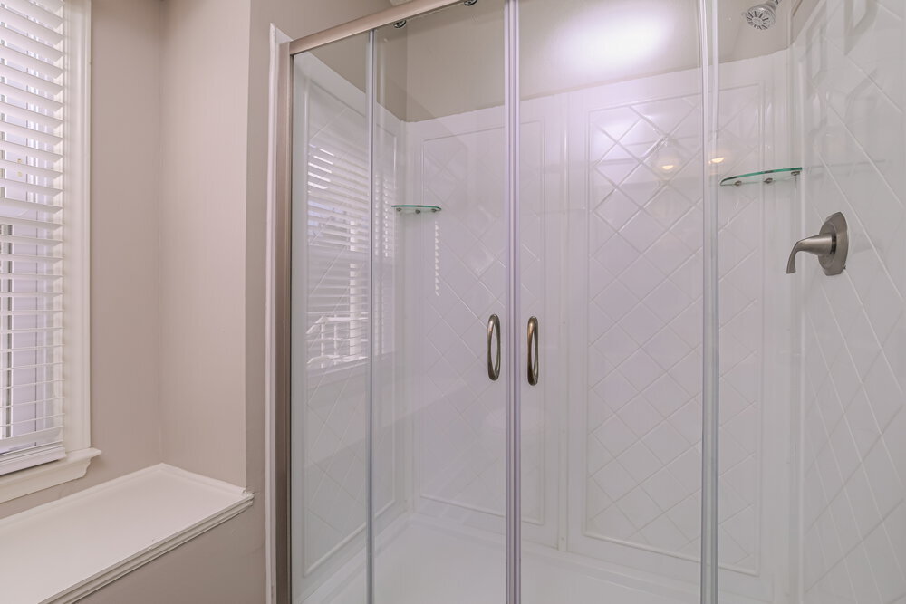 Building Photo - 429 Dickens Dr