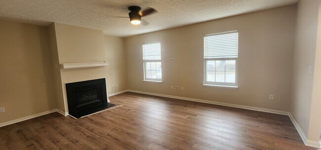Building Photo - 4112 Mimosa View Dr
