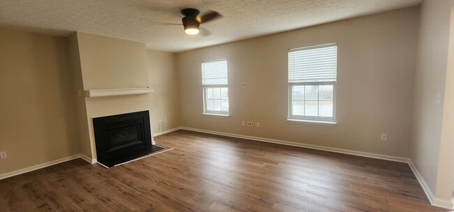 Building Photo - Fantastic 3 Bedrooms & 1.5 Bathroom, Two Story with a Garage!  Freshened Paint throughout!  Newer...