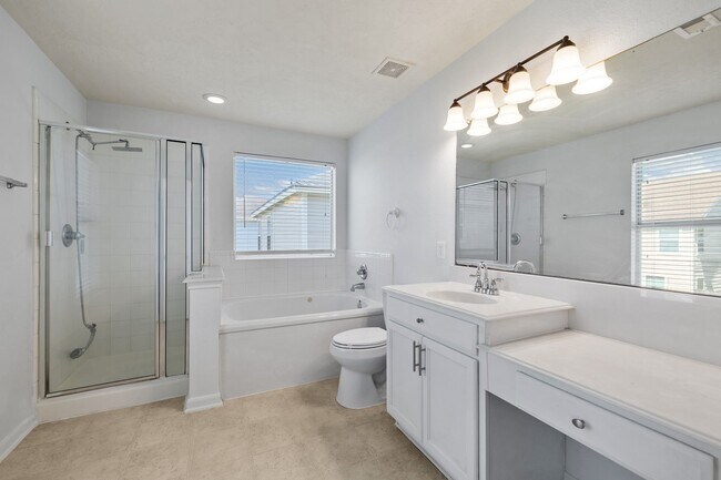 Building Photo - 2715 Skyview Knoll Ct