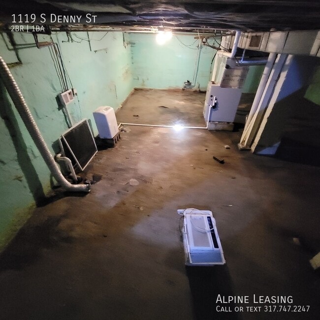 Building Photo - 1119 S Denny St