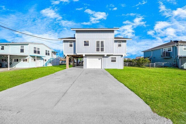 Building Photo - 129 Tarpon St