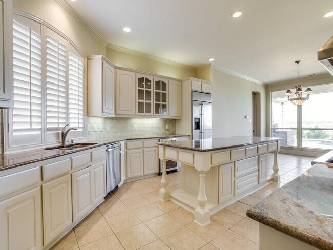 Building Photo - 1641 McGee Ln