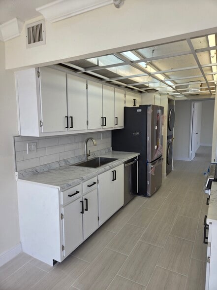 Kitchen - 290 174th St