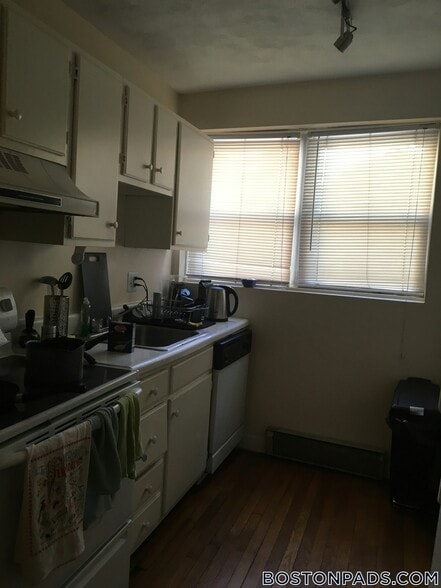 Building Photo - 402 Highland Ave