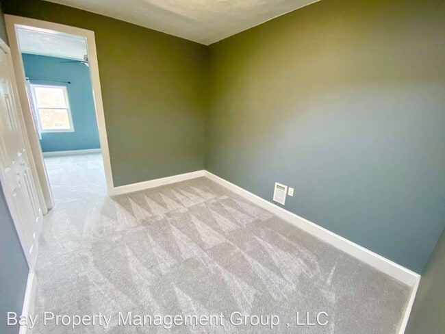 Building Photo - 2 br, 1.5 bath House - 305 S Lehigh St