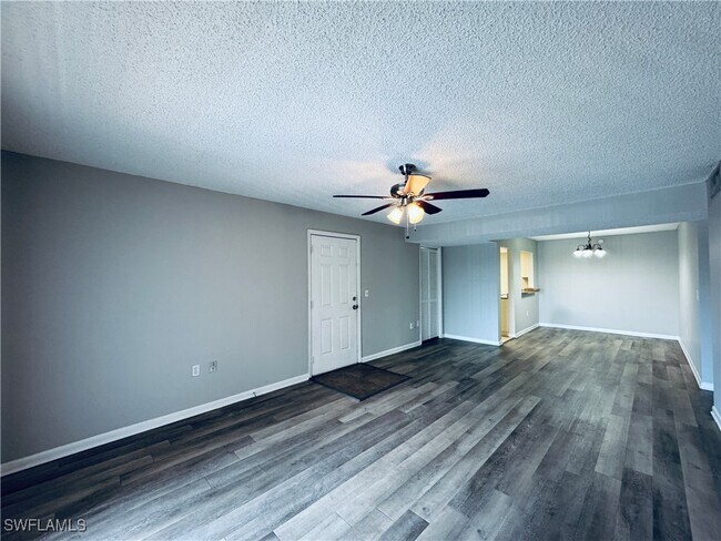 Building Photo - 12622 Kenwood Ln