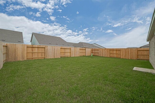 Building Photo - 28930 Rustic Windmill Wy