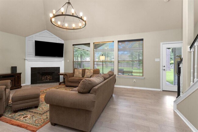 Building Photo - 7215 Wedgewood Dr