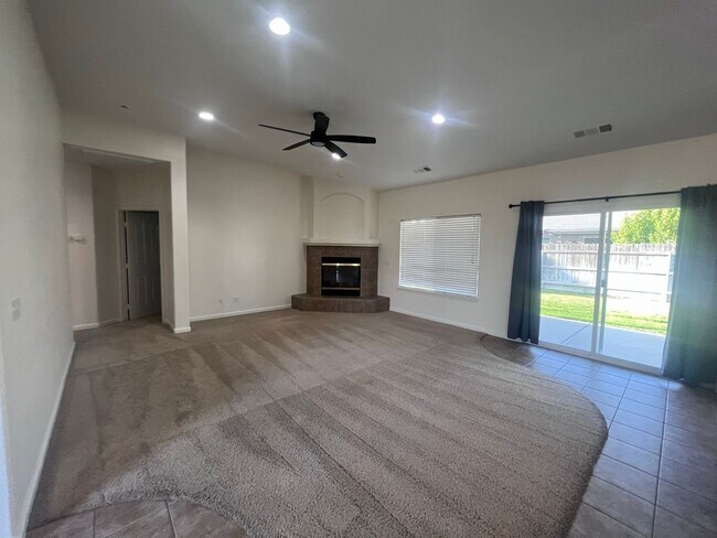 Building Photo - 2044 Stagecoach Pl