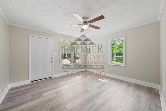 Building Photo - 821 13th Ct