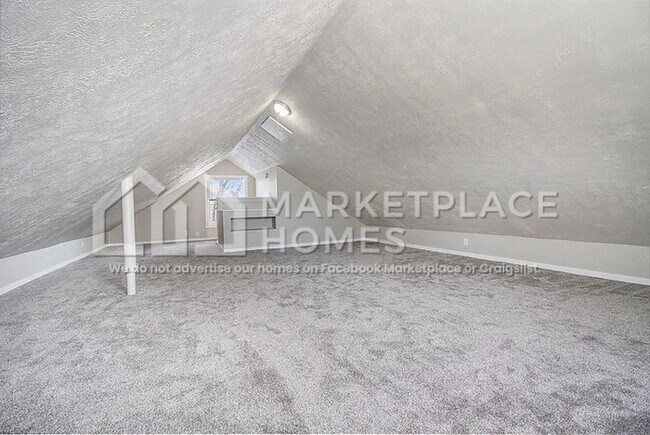 Building Photo - 408 S Clemens Ave