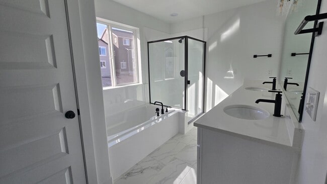 Building Photo - 687 Boseman Wy