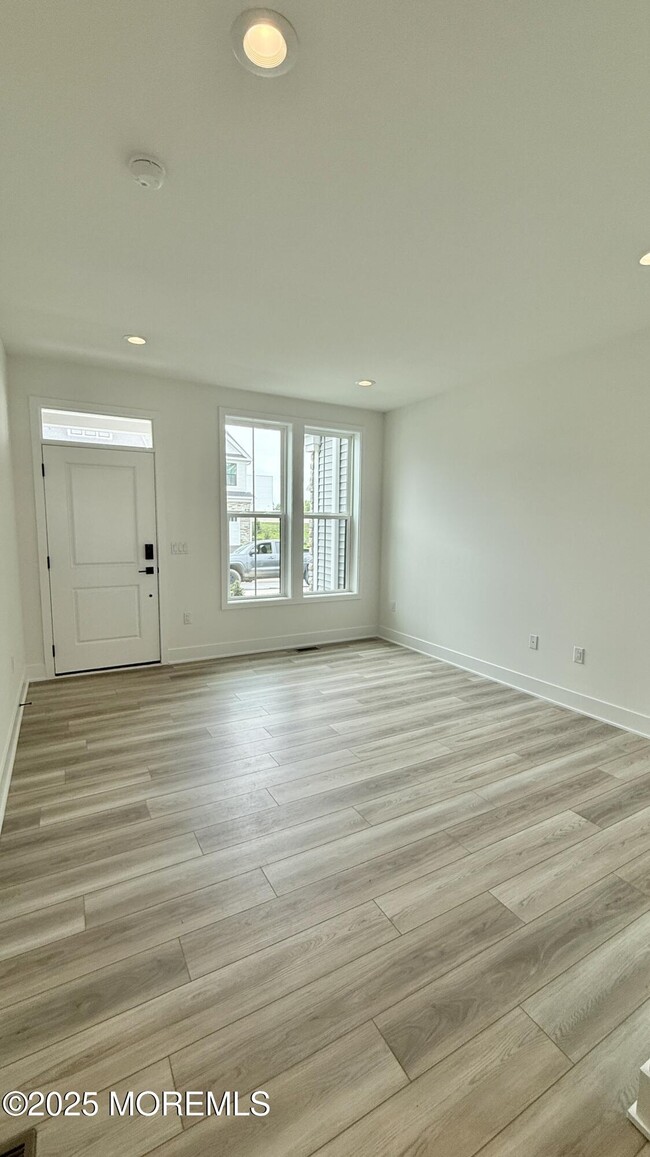 Building Photo - 97 Mustang Dr