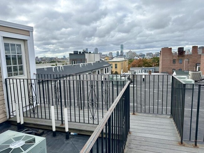 Building Photo - 2 bedroom in Boston MA 02127