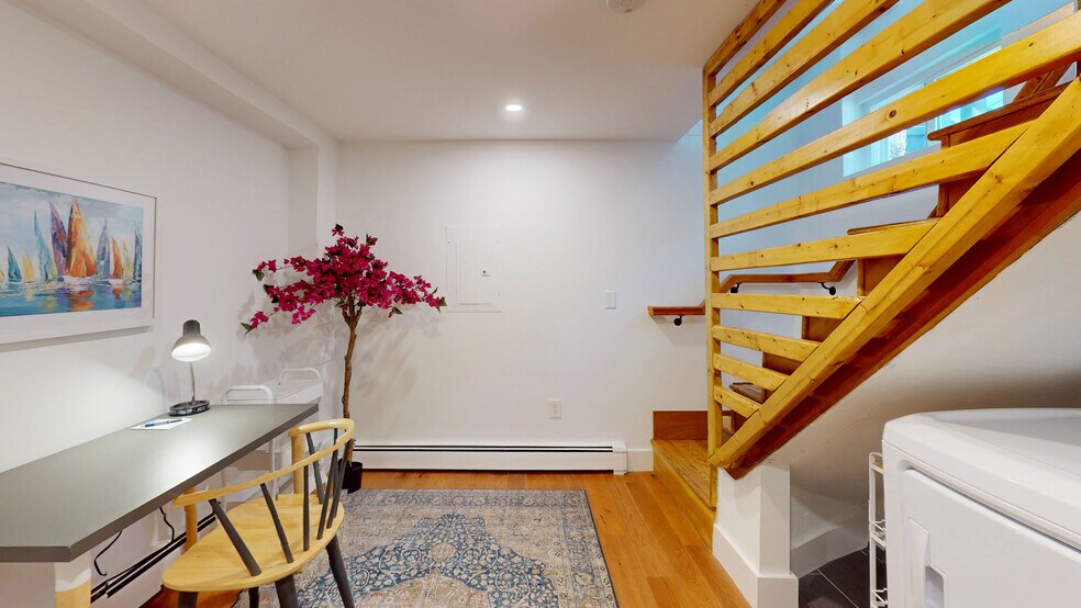 Building Photo - 36 Montgomery St