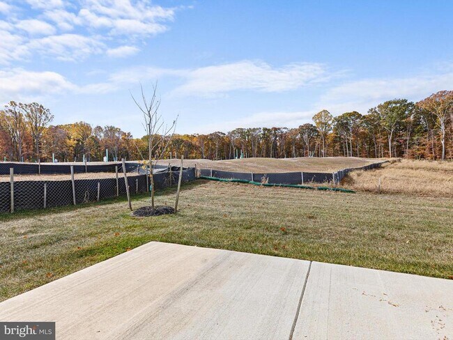 Building Photo - 240 Baldy Ln