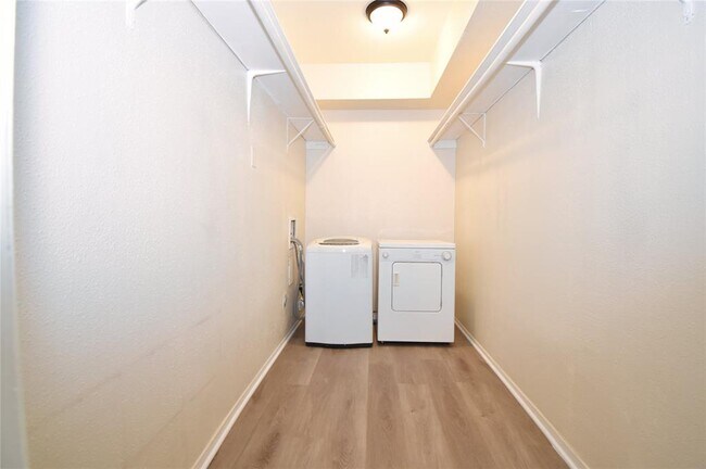 Building Photo - 4647 Wild Indigo St