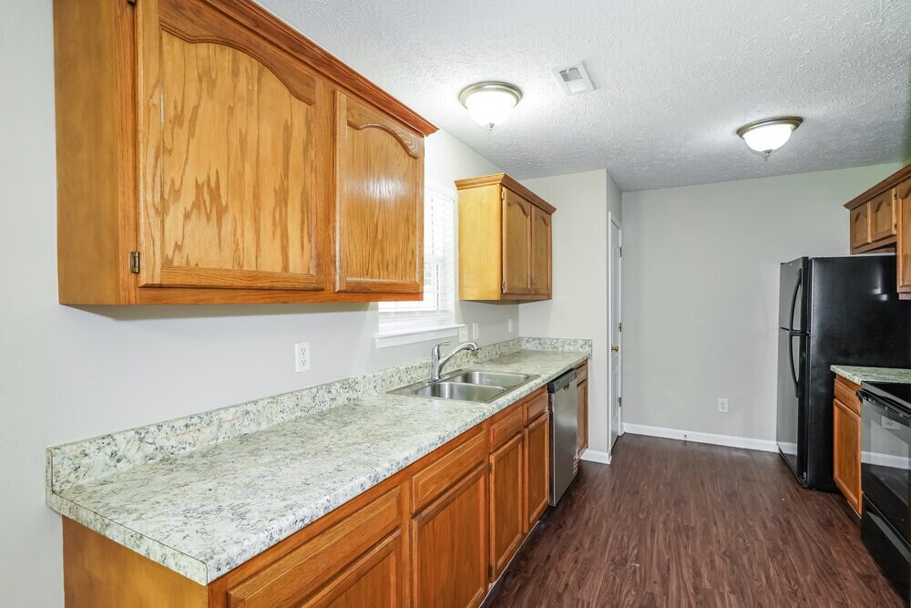 Building Photo - 3525 Mt View Ridge Dr
