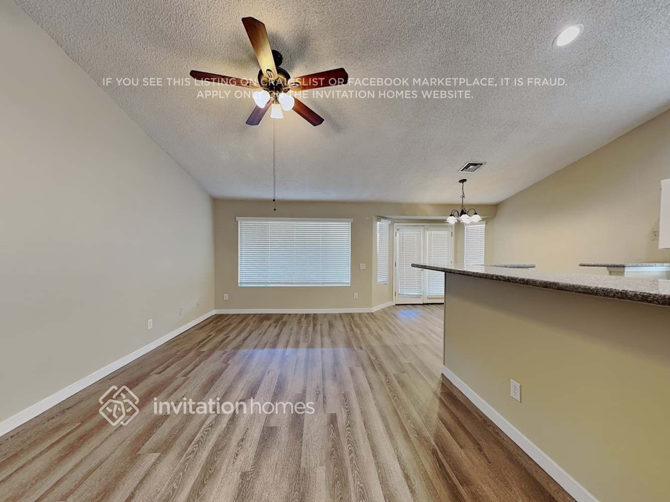 Building Photo - 3226 W Ross Ave