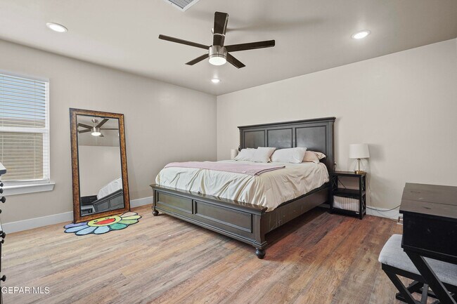 Building Photo - 14724 Mountain Breeze Ave