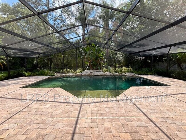 Building Photo - 1028 Kerwood Cir