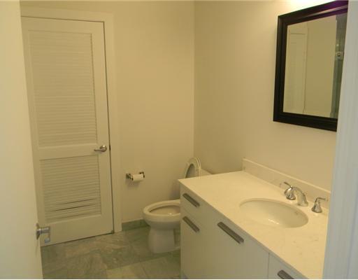 Building Photo - 1050 Brickell Ave